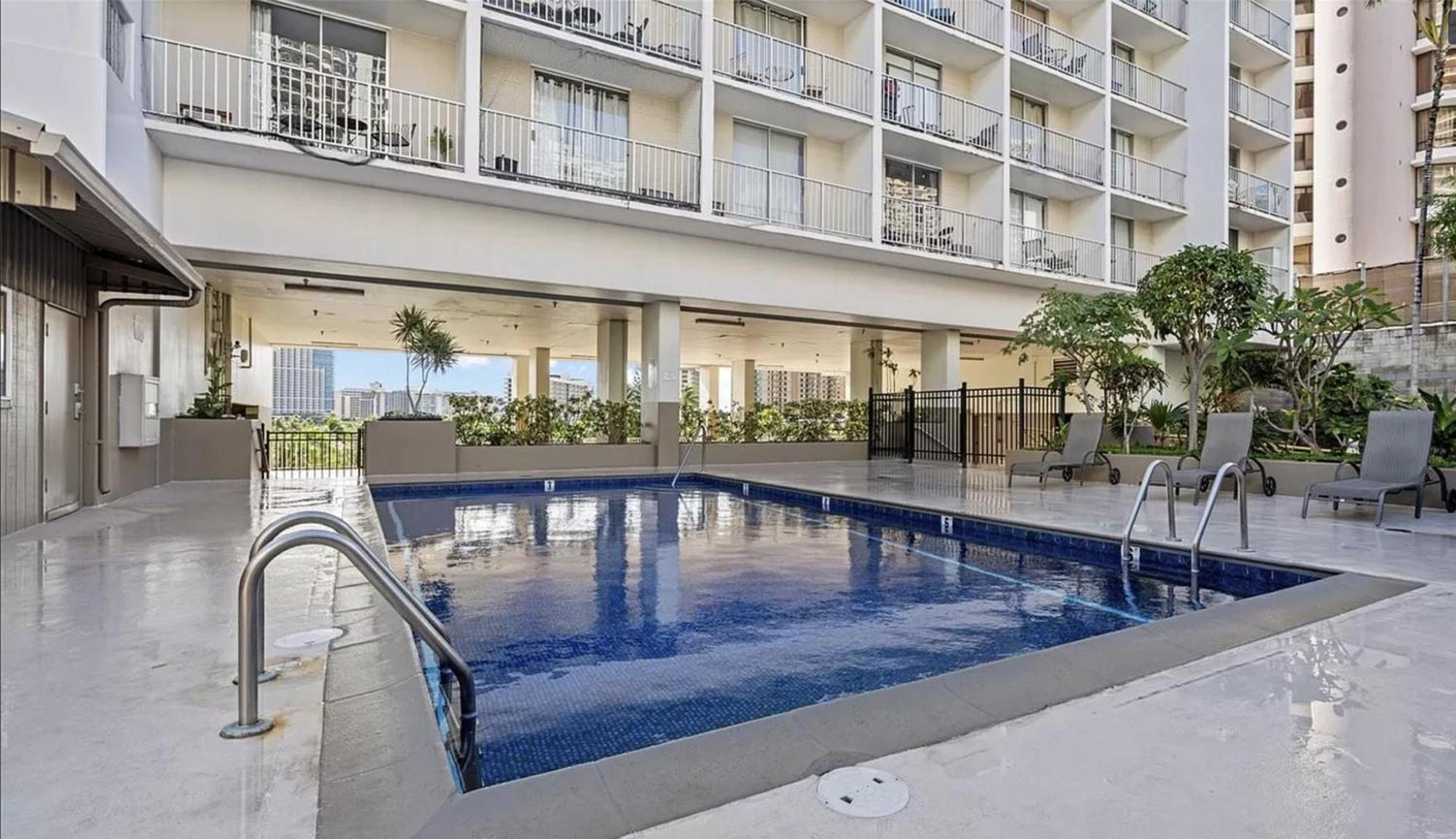 Gem Of Waikiki At Inn On The Park Honolulu Exterior foto